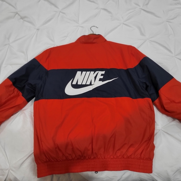 Nike Coat - Picture 3 of 4
